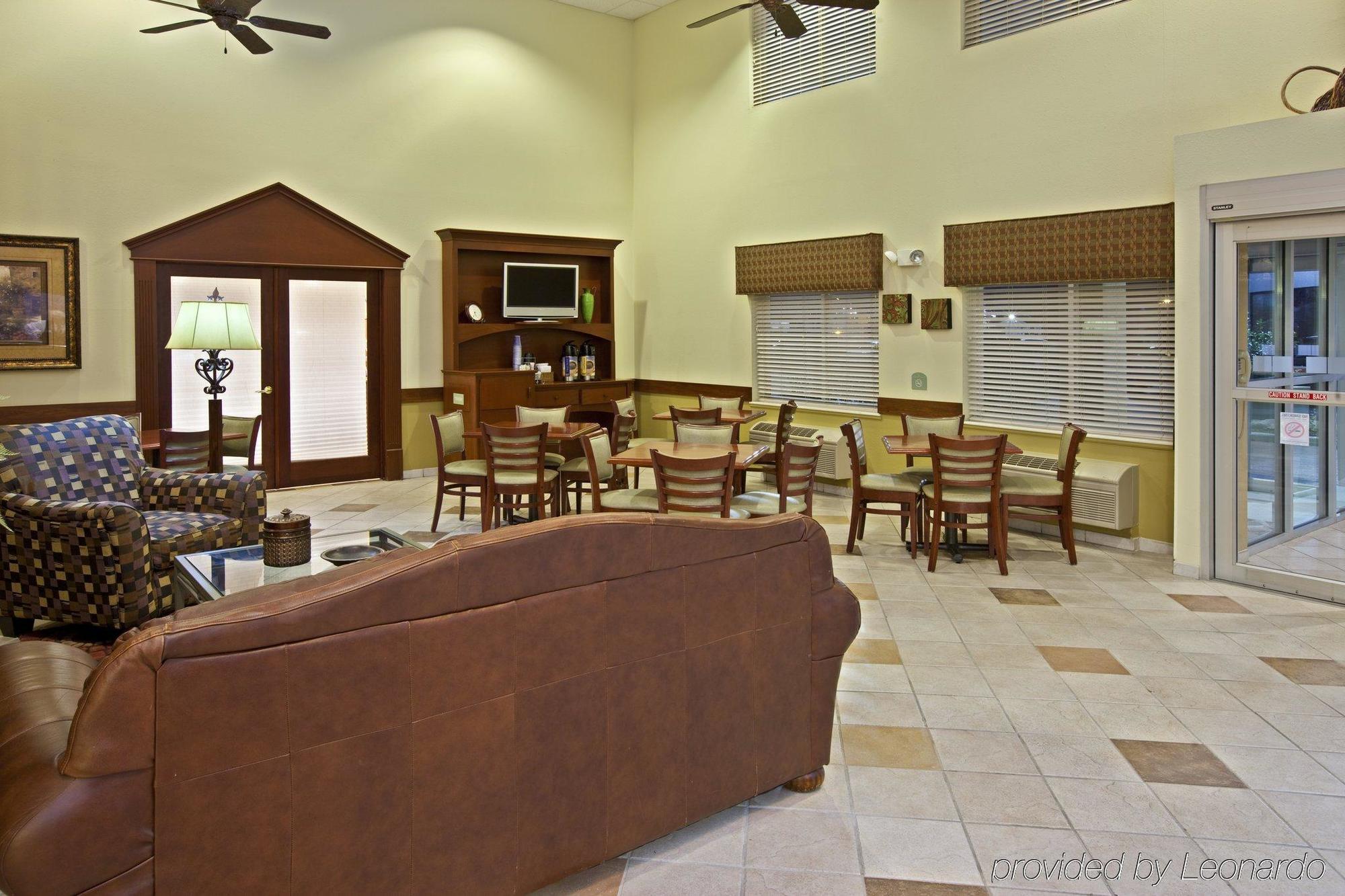 Baymont By Wyndham Litchfield Hotel Dalaman gambar