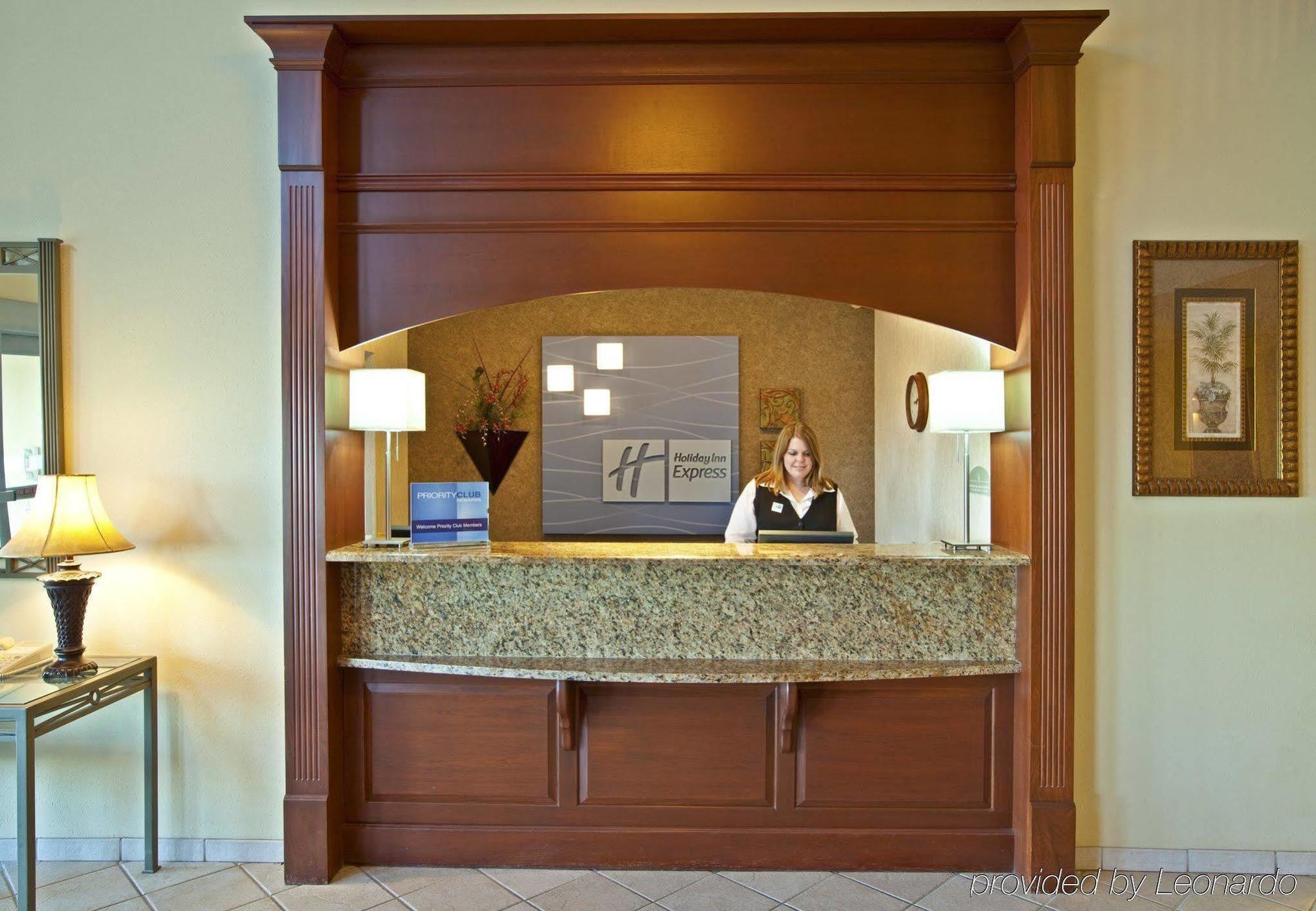 Baymont By Wyndham Litchfield Hotel Dalaman gambar